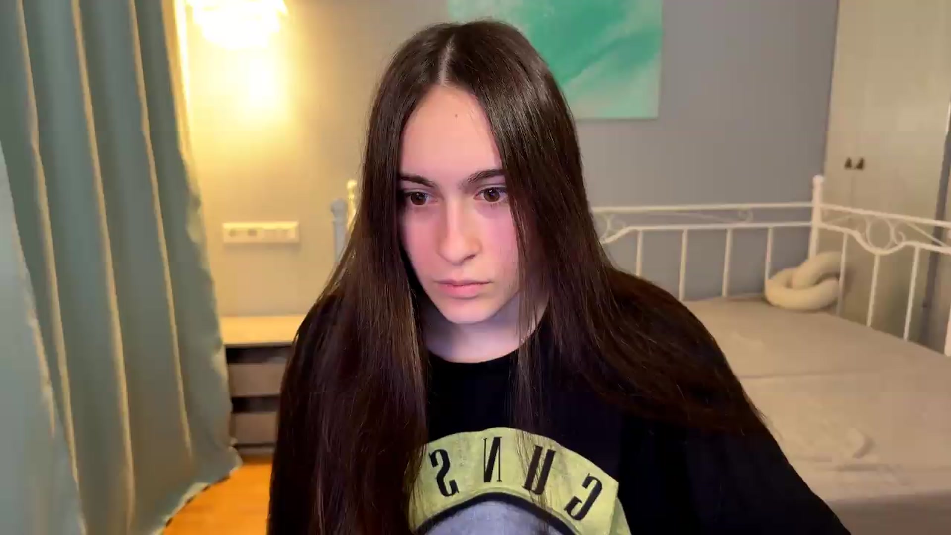 Gallery image thumbnail from ulohu's myfreecams stream on, 06/19/2026, 23:34 image 1 of 20