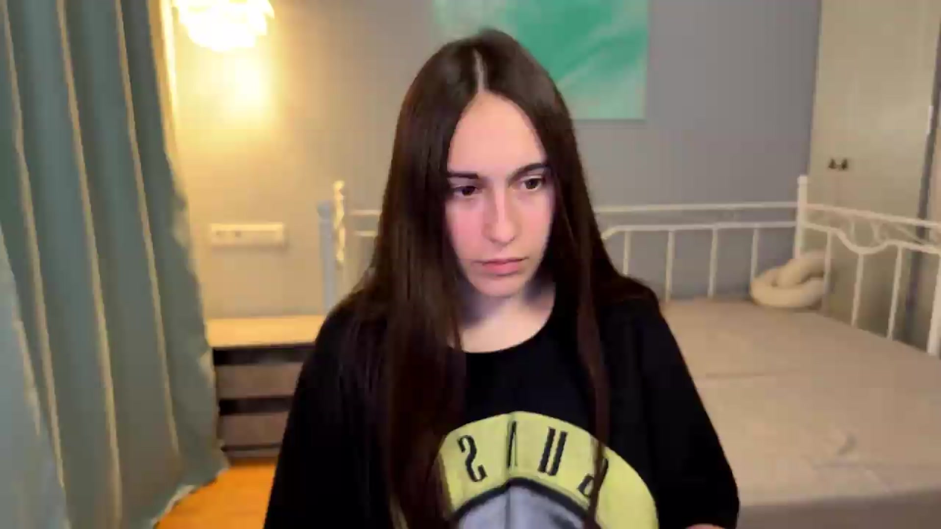 Gallery image thumbnail from ulohu's myfreecams stream on, 06/19/2026, 23:34 image 13 of 20