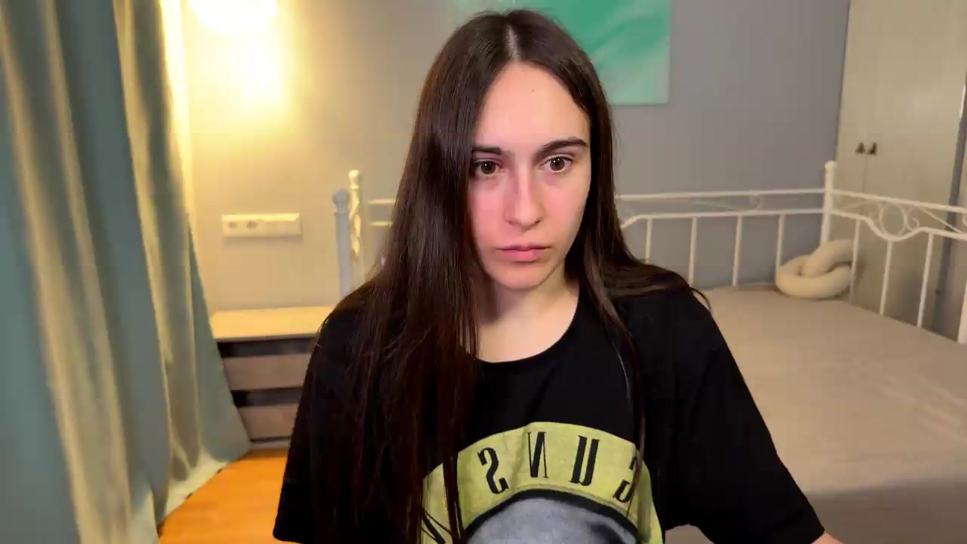 Gallery image thumbnail from ulohu's myfreecams stream on, 06/20/2026, 21:06 image 19 of 20