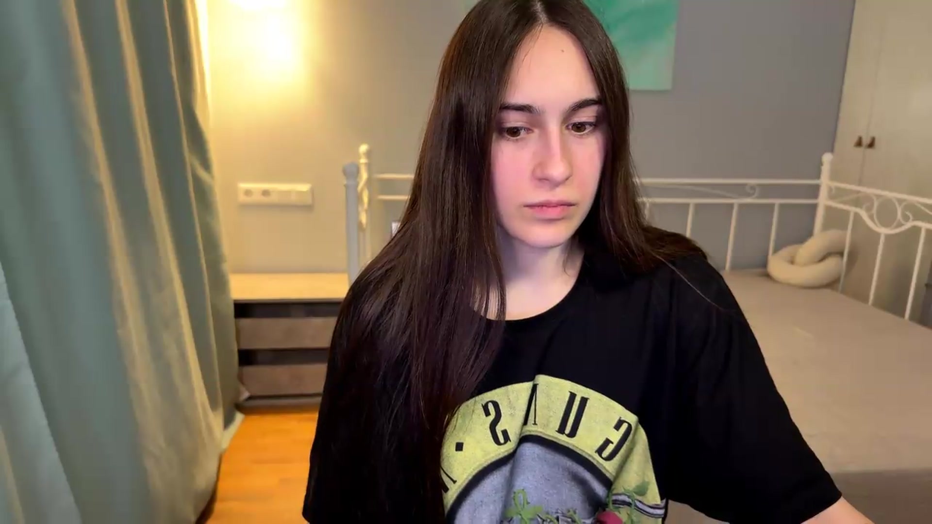 Gallery image thumbnail from ulohu's myfreecams stream on, 06/21/2026, 23:02 image 15 of 20