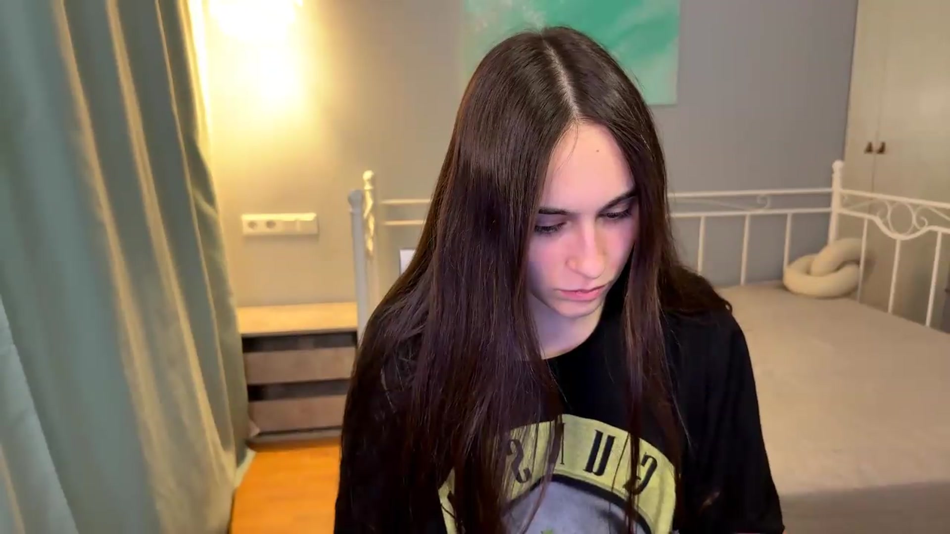 Gallery image thumbnail from ulohu's myfreecams stream on, 06/21/2026, 23:02 image 2 of 20
