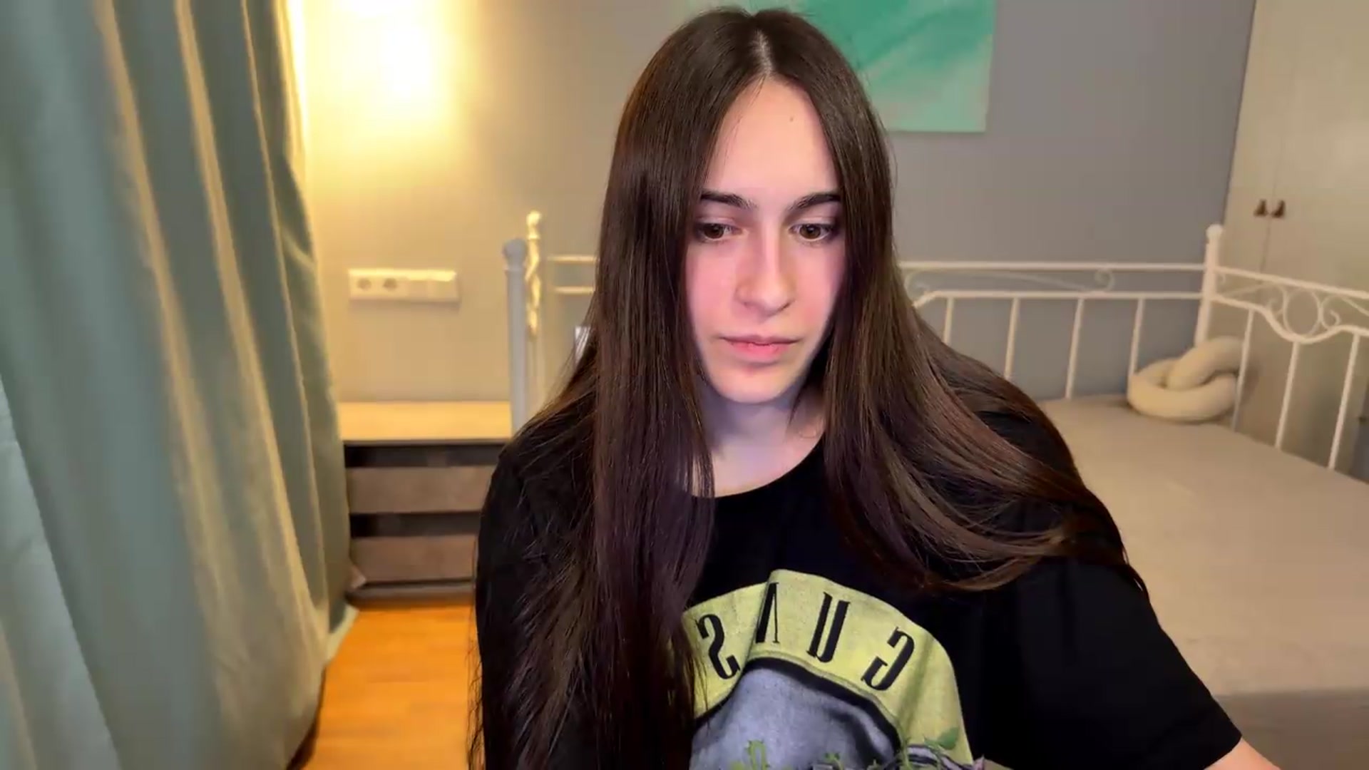 Gallery image thumbnail from ulohu's myfreecams stream on, 06/21/2026, 23:02 image 18 of 20