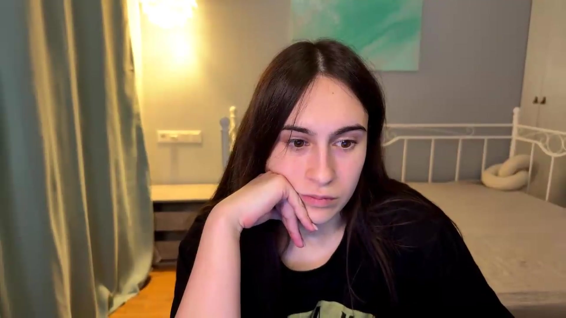 Gallery image thumbnail from ulohu's myfreecams stream on, 06/22/2026, 23:31 image 19 of 20