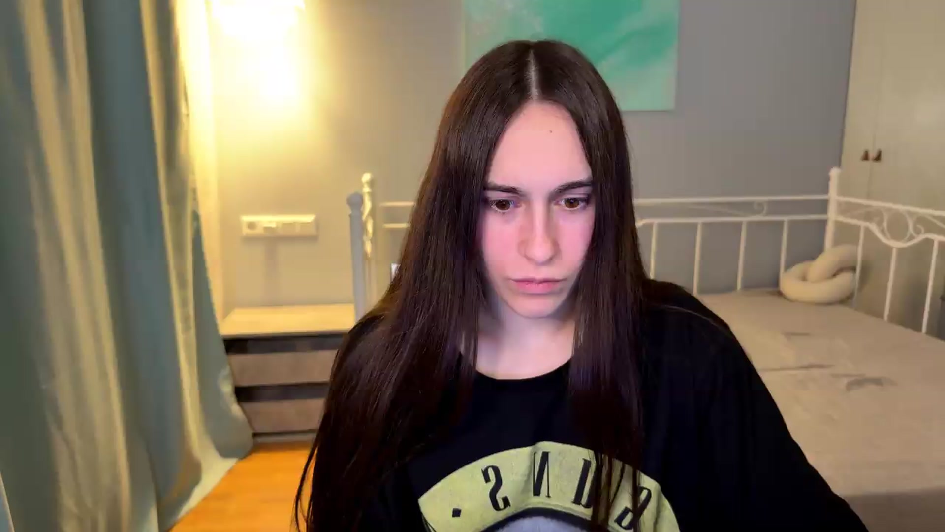 Gallery image thumbnail from ulohu's myfreecams stream on, 06/23/2026, 21:41 image 13 of 20