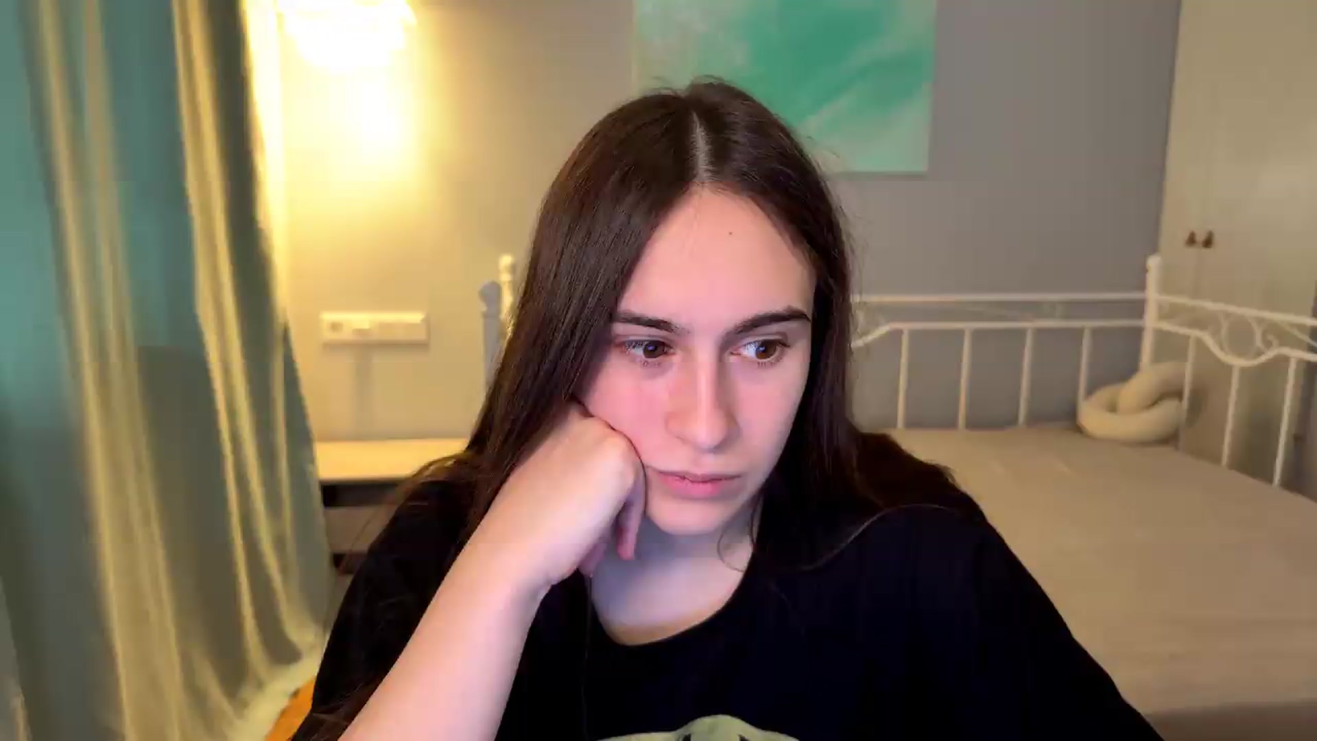 Gallery image thumbnail from ulohu's myfreecams stream on, 06/25/2026, 15:07 image 3 of 20