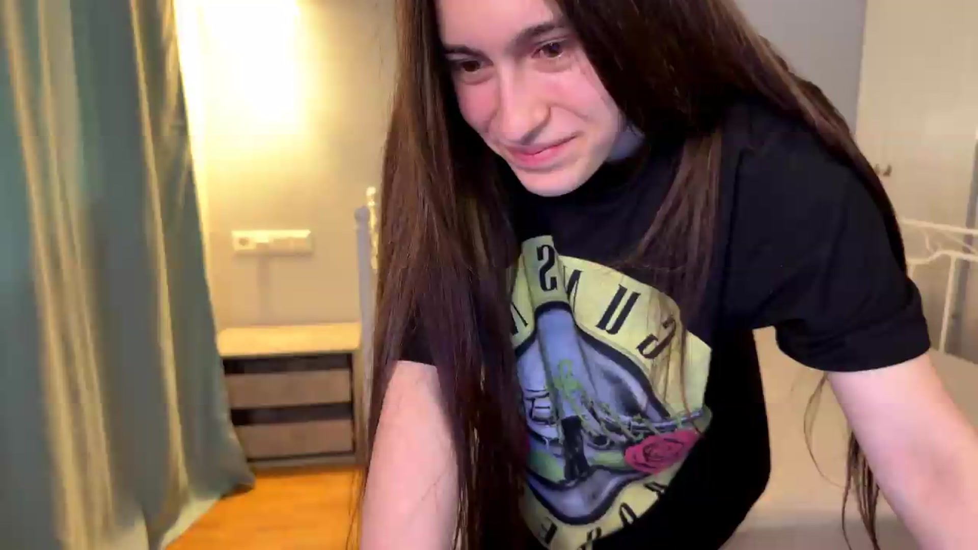 Gallery image thumbnail from ulohu's myfreecams stream on, 06/26/2026, 16:25 image 19 of 20