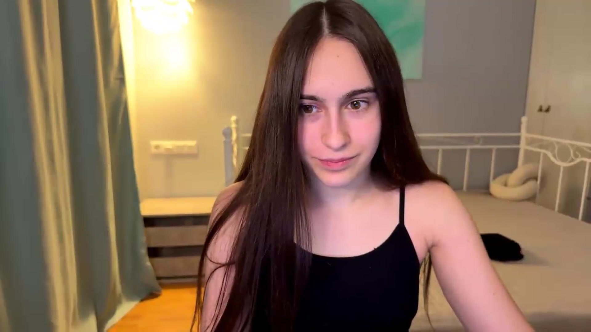 Gallery image thumbnail from ulohu's myfreecams stream on, 06/26/2026, 22:36 image 20 of 20