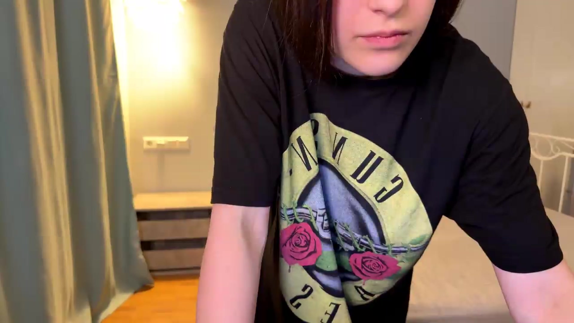 Gallery image thumbnail from ulohu's myfreecams stream on, 06/26/2026, 23:38 image 18 of 20