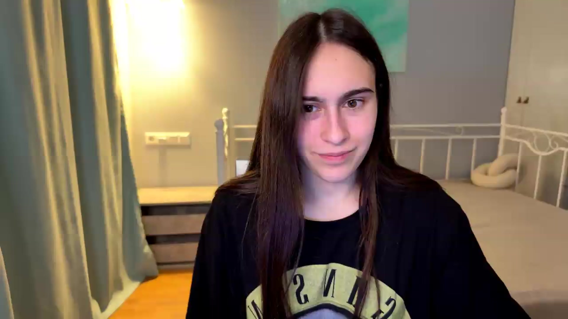 Gallery image thumbnail from ulohu's myfreecams stream on, 06/27/2026, 23:10 image 13 of 20