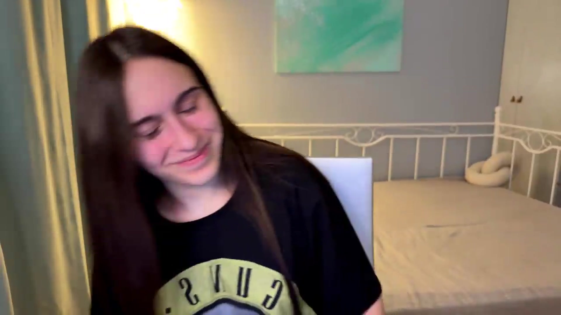 Gallery image thumbnail from ulohu's myfreecams stream on, 06/27/2026, 23:30 image 4 of 20
