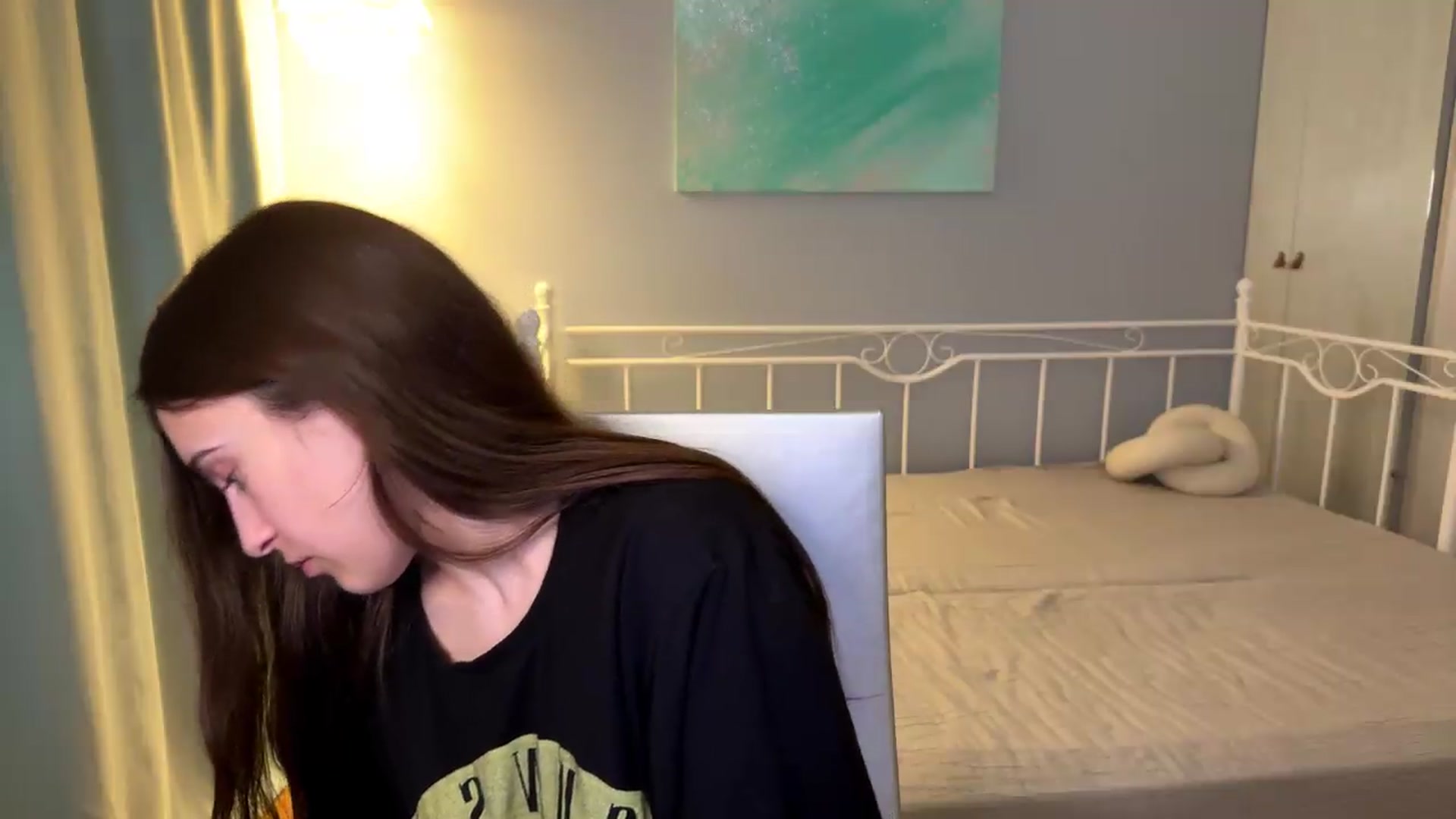 Gallery image thumbnail from ulohu's myfreecams stream on, 06/29/2026, 23:56 image 18 of 20