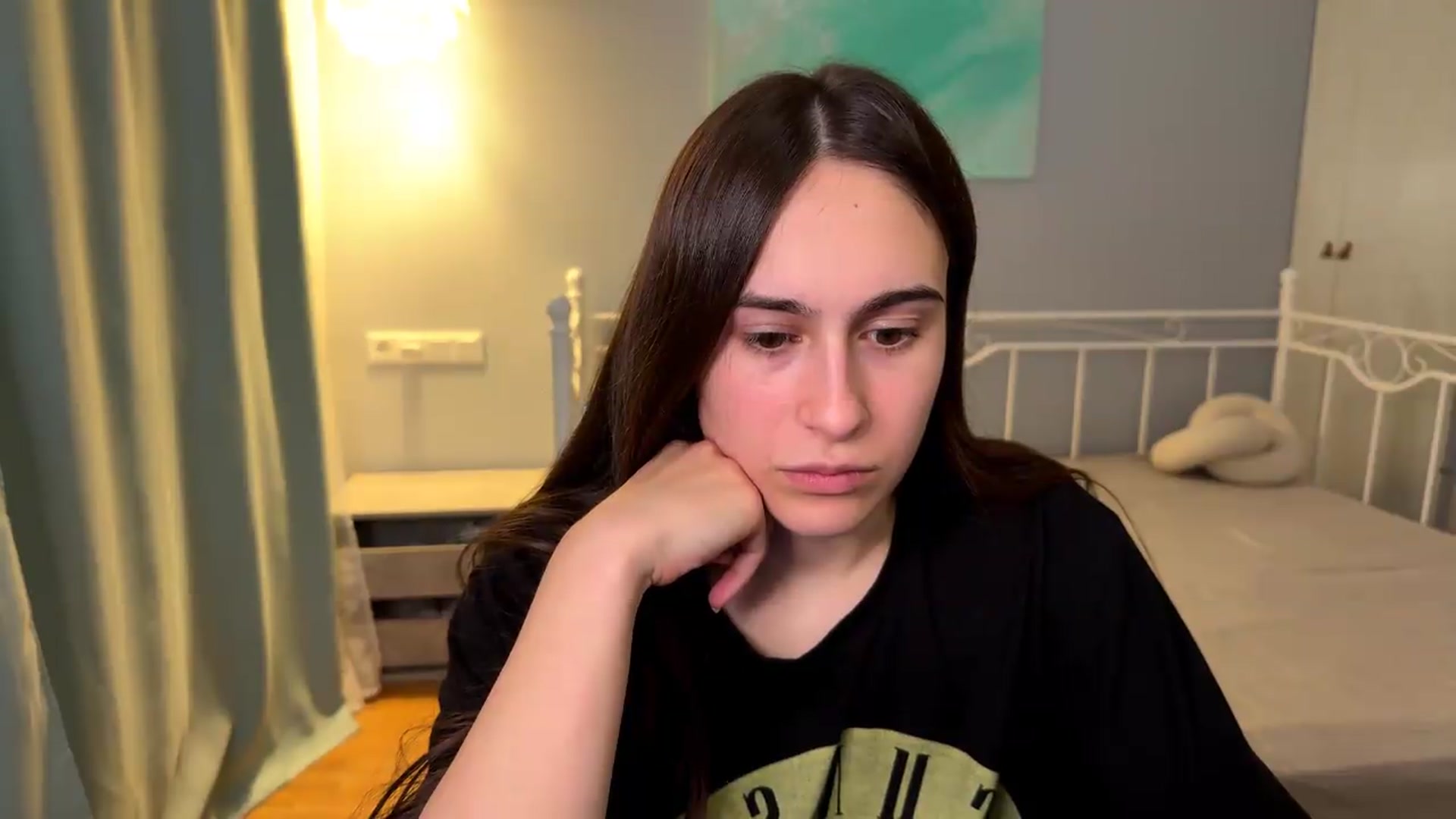 Gallery image thumbnail from ulohu's myfreecams stream on, 06/30/2026, 23:19 image 10 of 20