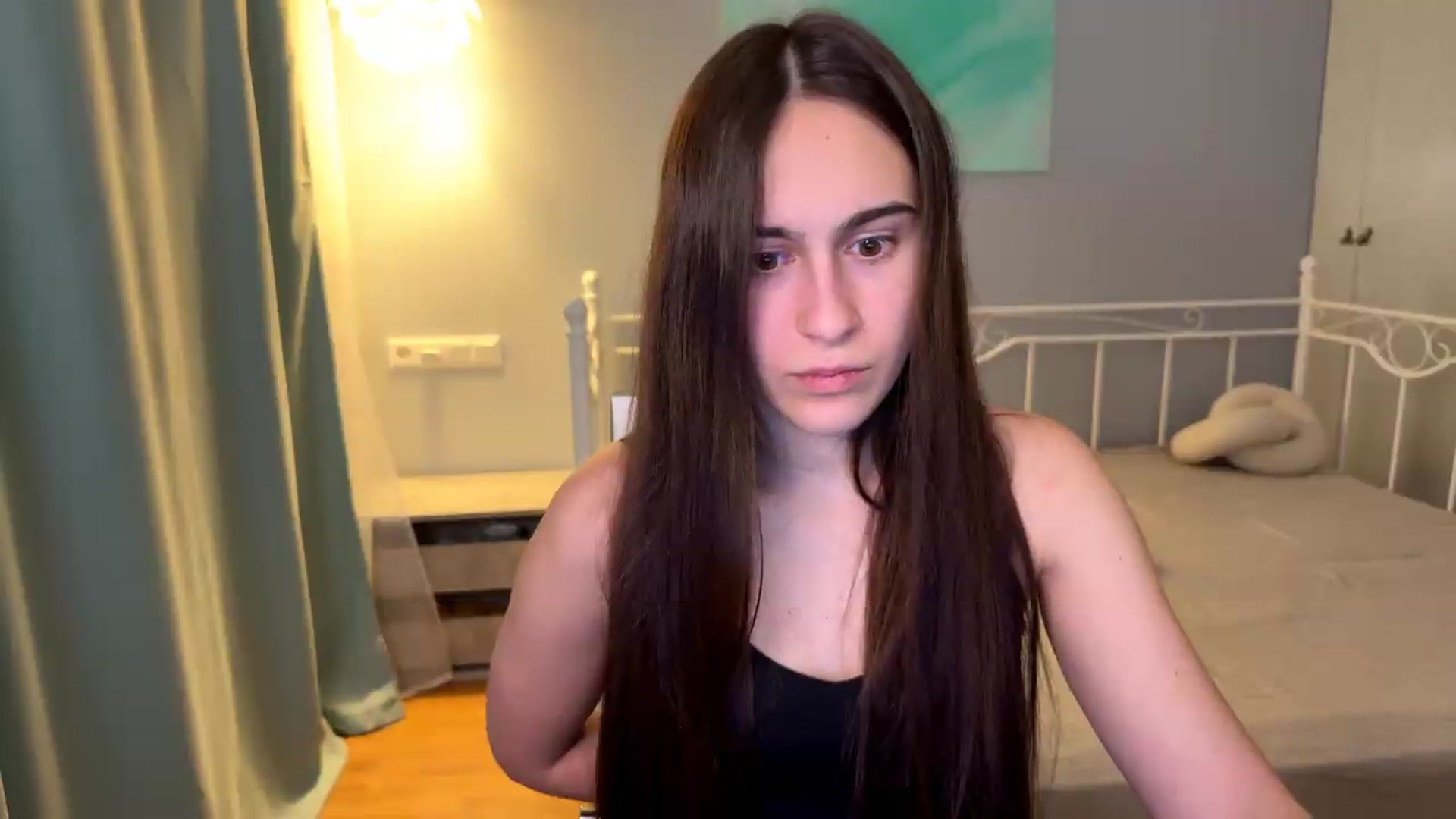Gallery image thumbnail from ulohu's myfreecams stream on, 07/01/2026, 24:32 image 2 of 20