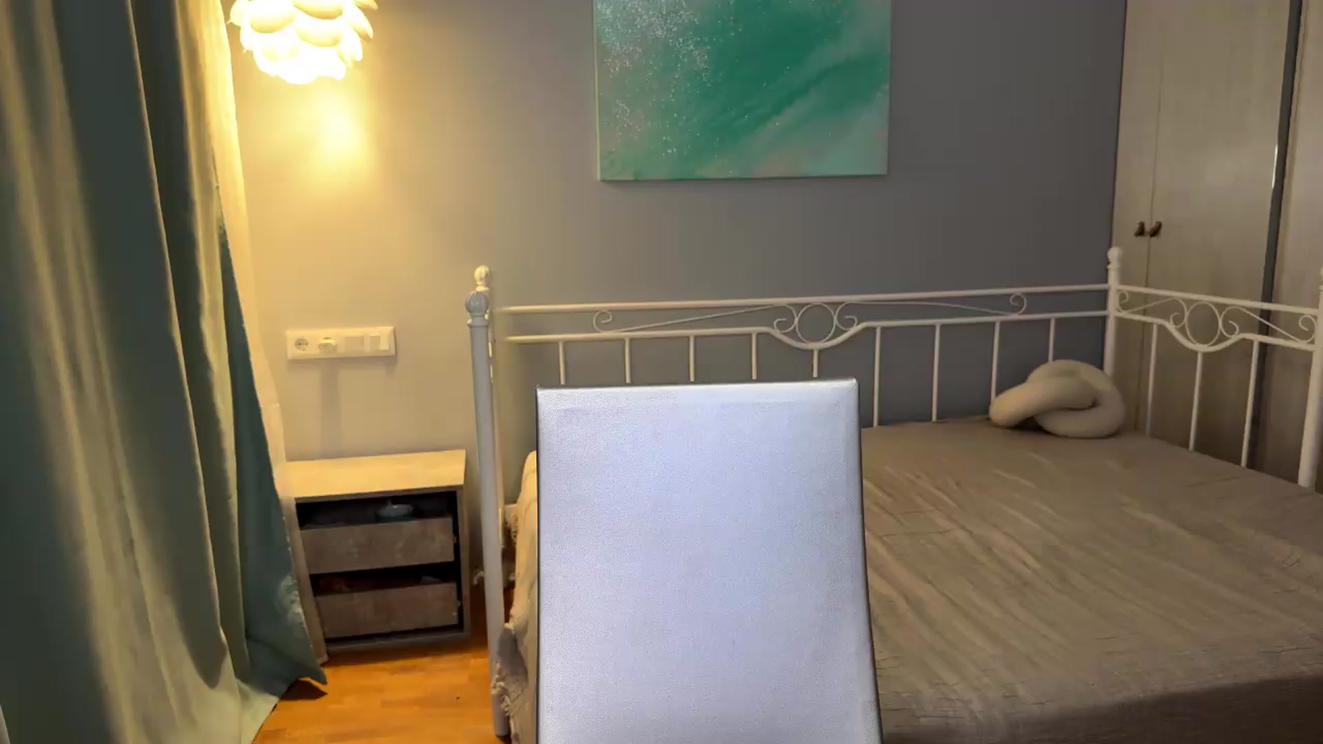 Gallery image thumbnail from ulohu's myfreecams stream on, 07/01/2026, 20:51 image 19 of 20