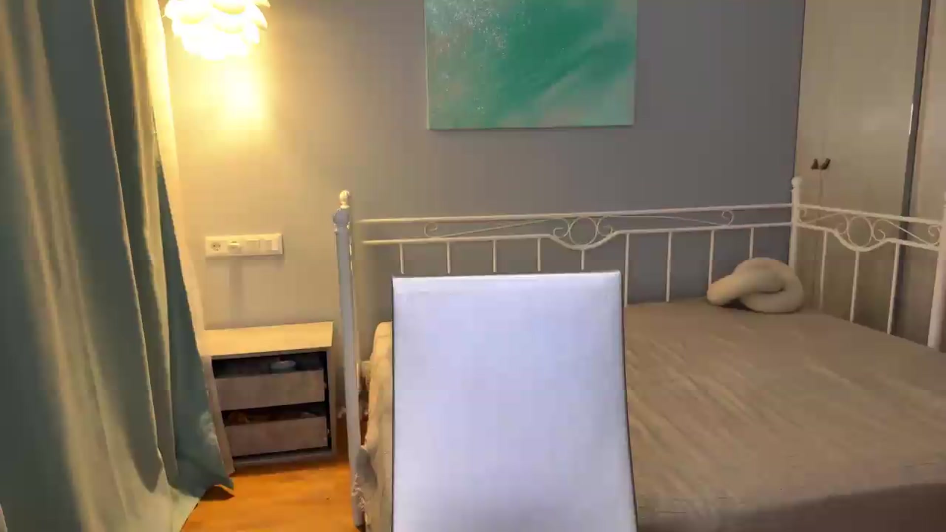 Gallery image thumbnail from ulohu's myfreecams stream on, 07/01/2026, 20:51 image 14 of 20