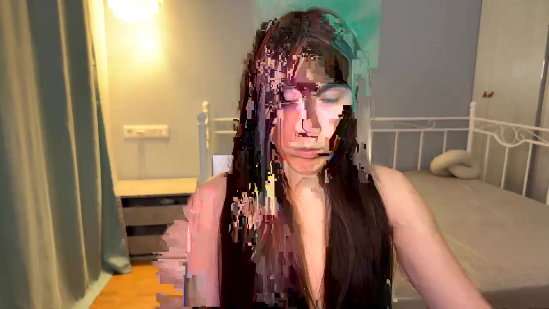 Gallery image thumbnail from ulohu's myfreecams stream on, 07/02/2026, 21:36 image 17 of 20