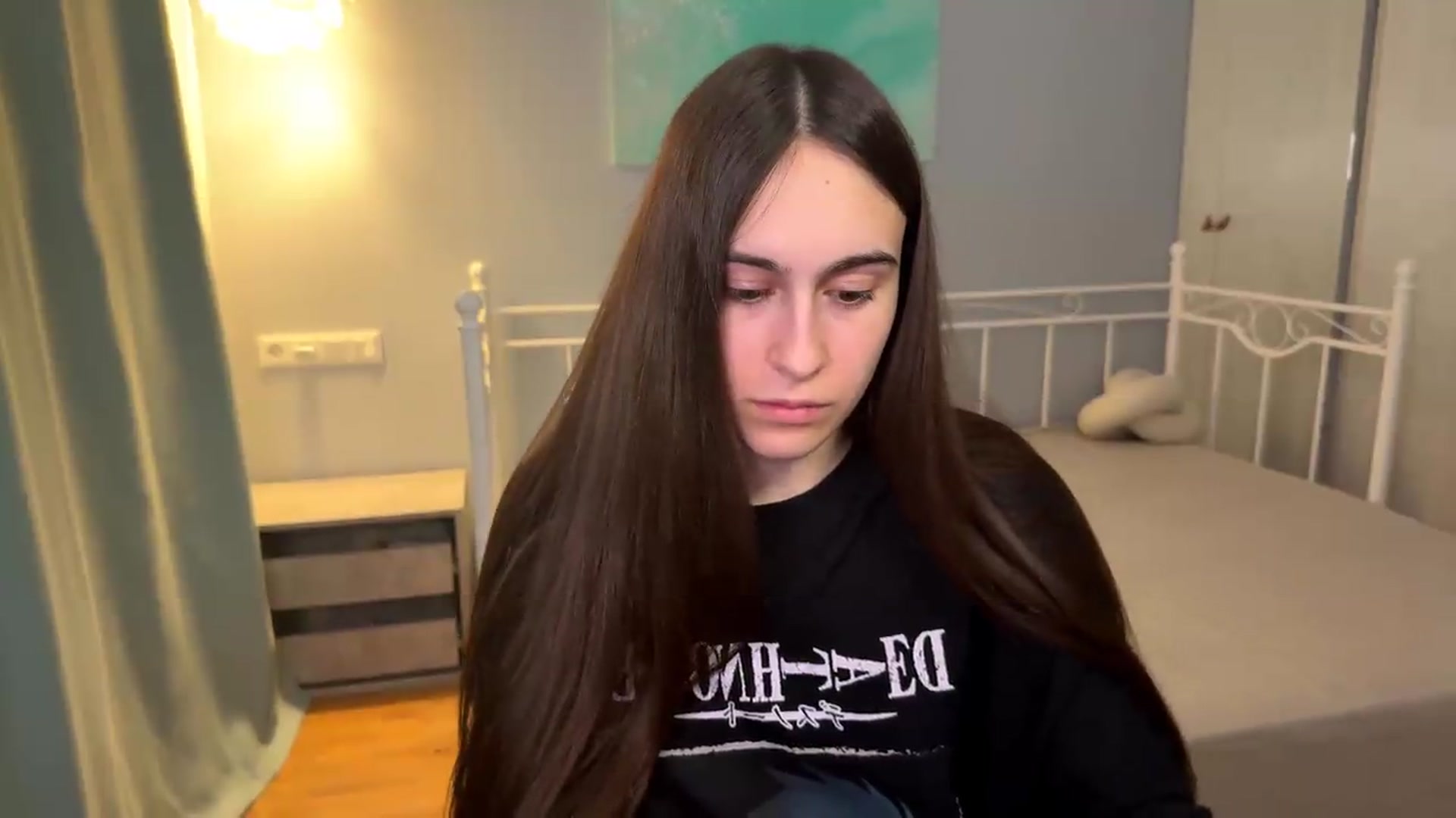 Gallery image thumbnail from ulohu's myfreecams stream on, 07/05/2026, 24:08 image 7 of 20
