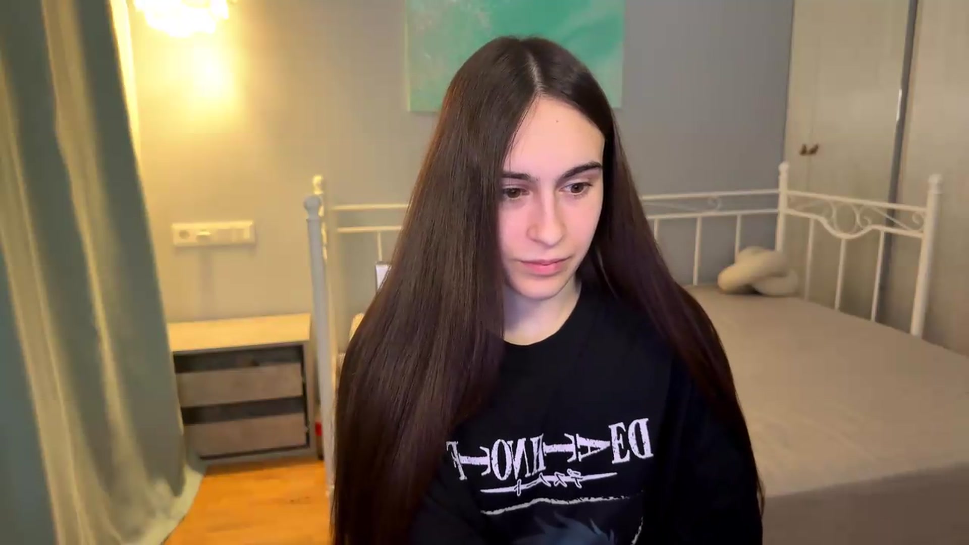 Gallery image thumbnail from ulohu's myfreecams stream on, 07/05/2026, 24:08 image 6 of 20