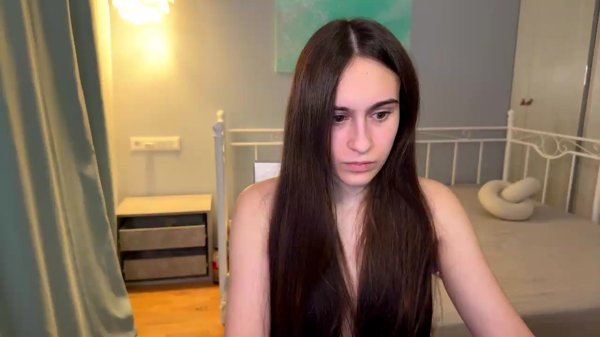 Gallery image thumbnail from ulohu's myfreecams stream on, 07/06/2026, 22:38 image 8 of 20