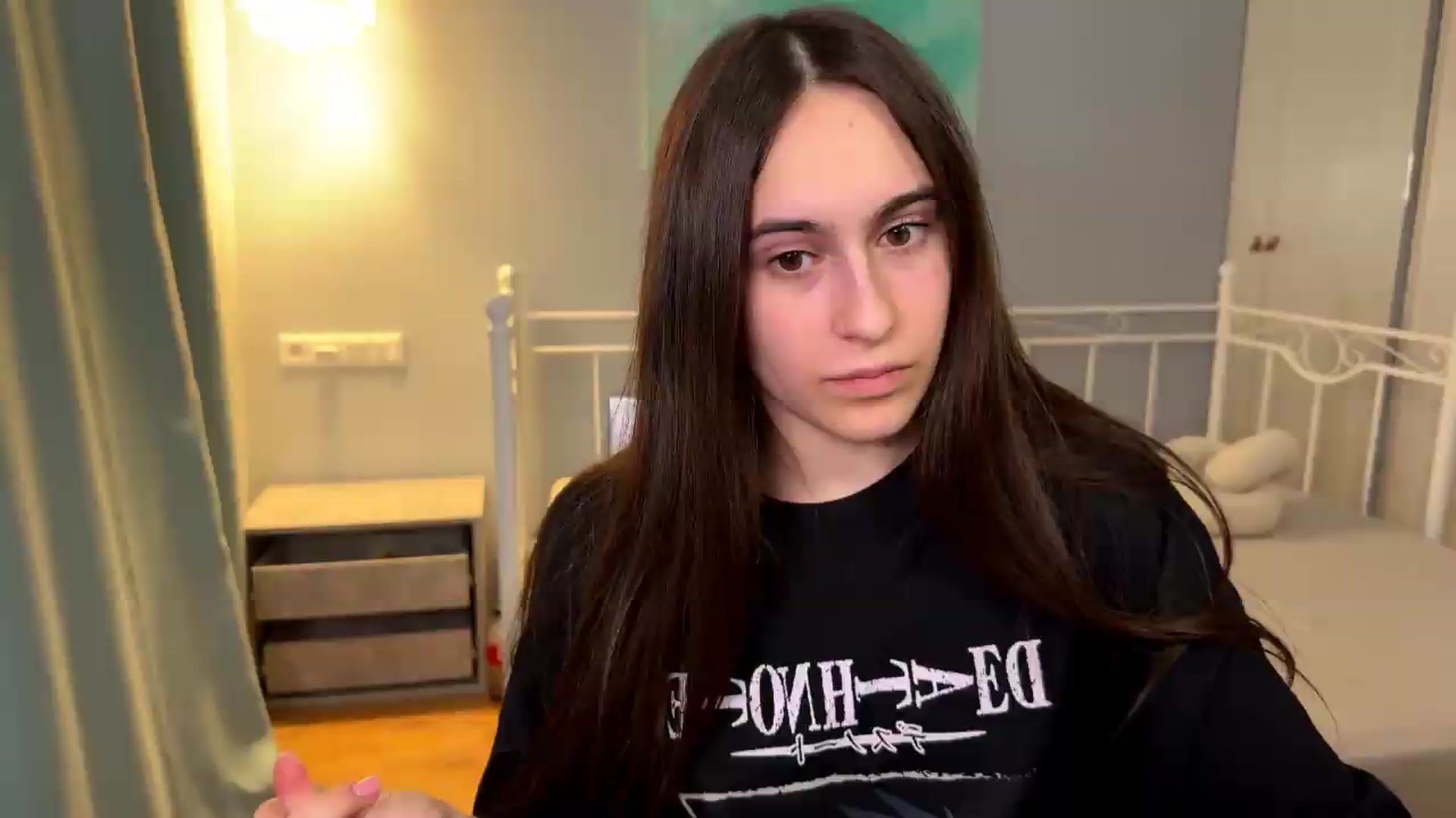 Gallery image thumbnail from ulohu's myfreecams stream on, 07/06/2026, 23:52 image 14 of 20