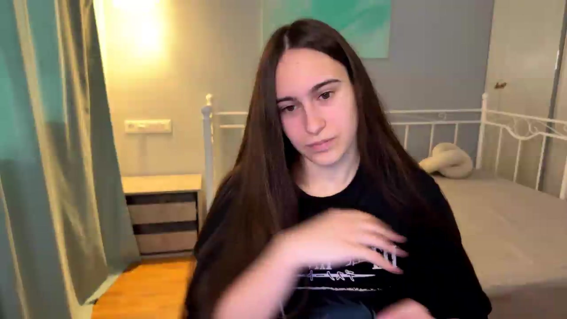Gallery image thumbnail from ulohu's myfreecams stream on, 07/07/2026, 14:47 image 11 of 20
