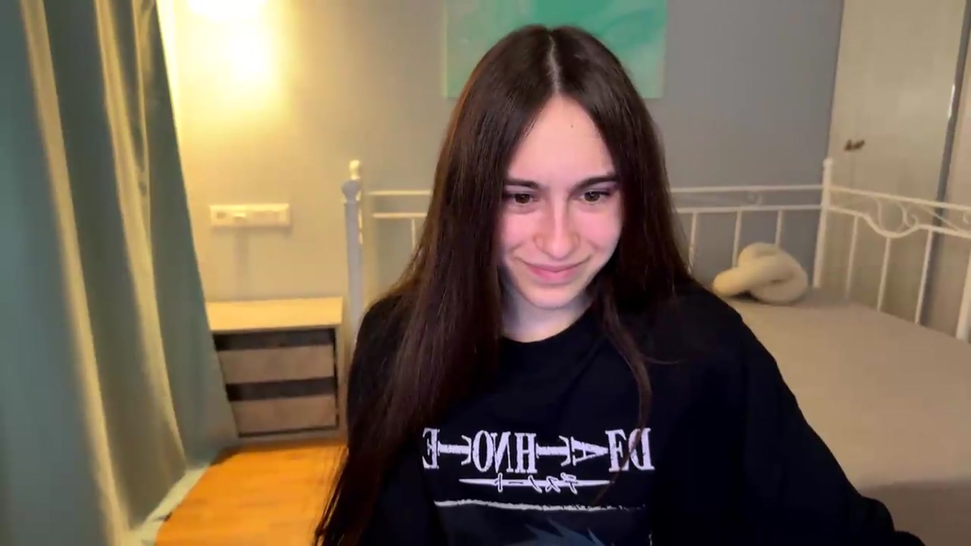 Gallery image thumbnail from ulohu's myfreecams stream on, 07/07/2026, 16:27 image 3 of 20