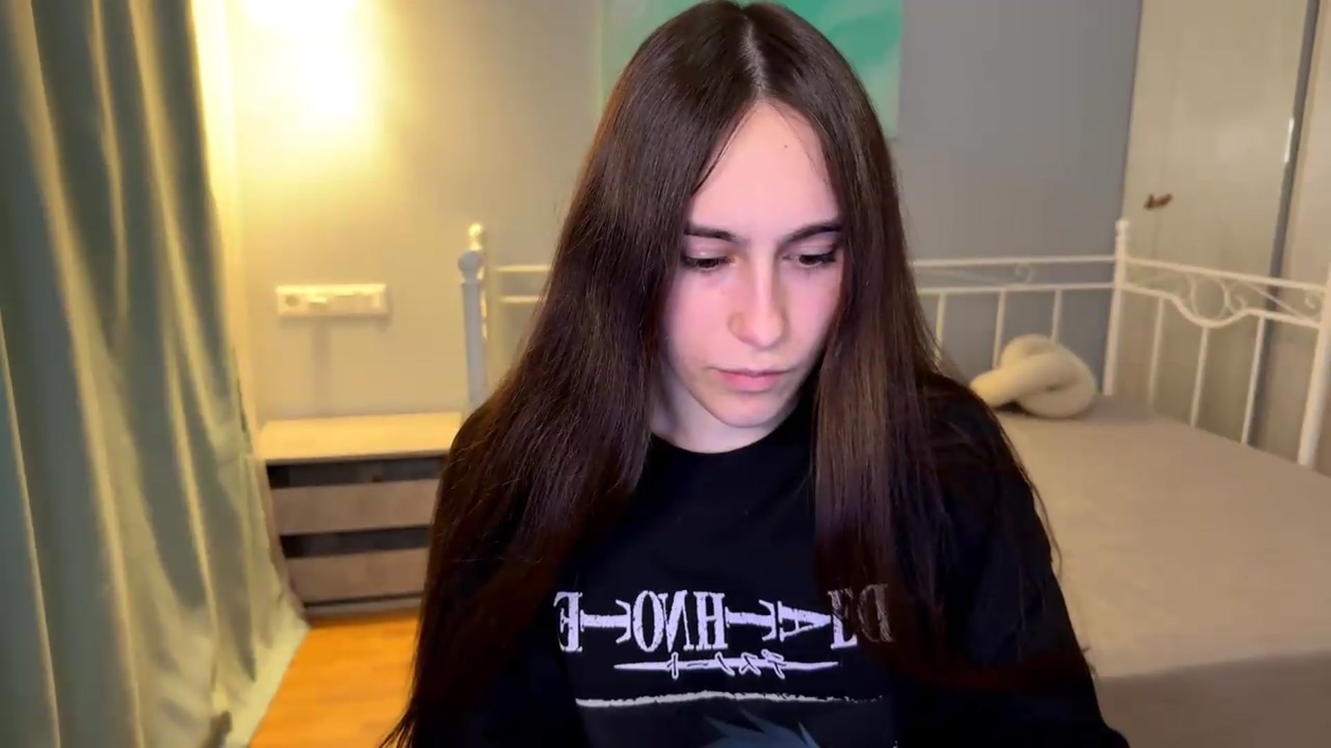 Gallery image thumbnail from ulohu's myfreecams stream on, 07/07/2026, 19:38 image 9 of 20