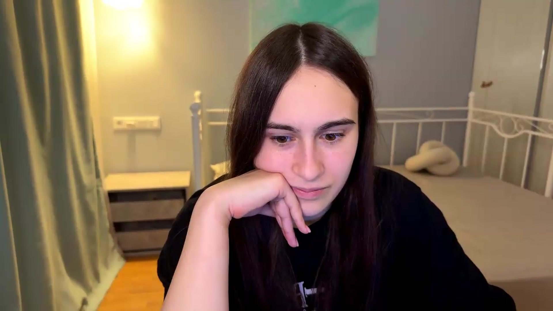 Gallery image thumbnail from ulohu's myfreecams stream on, 07/07/2026, 22:13 image 5 of 20