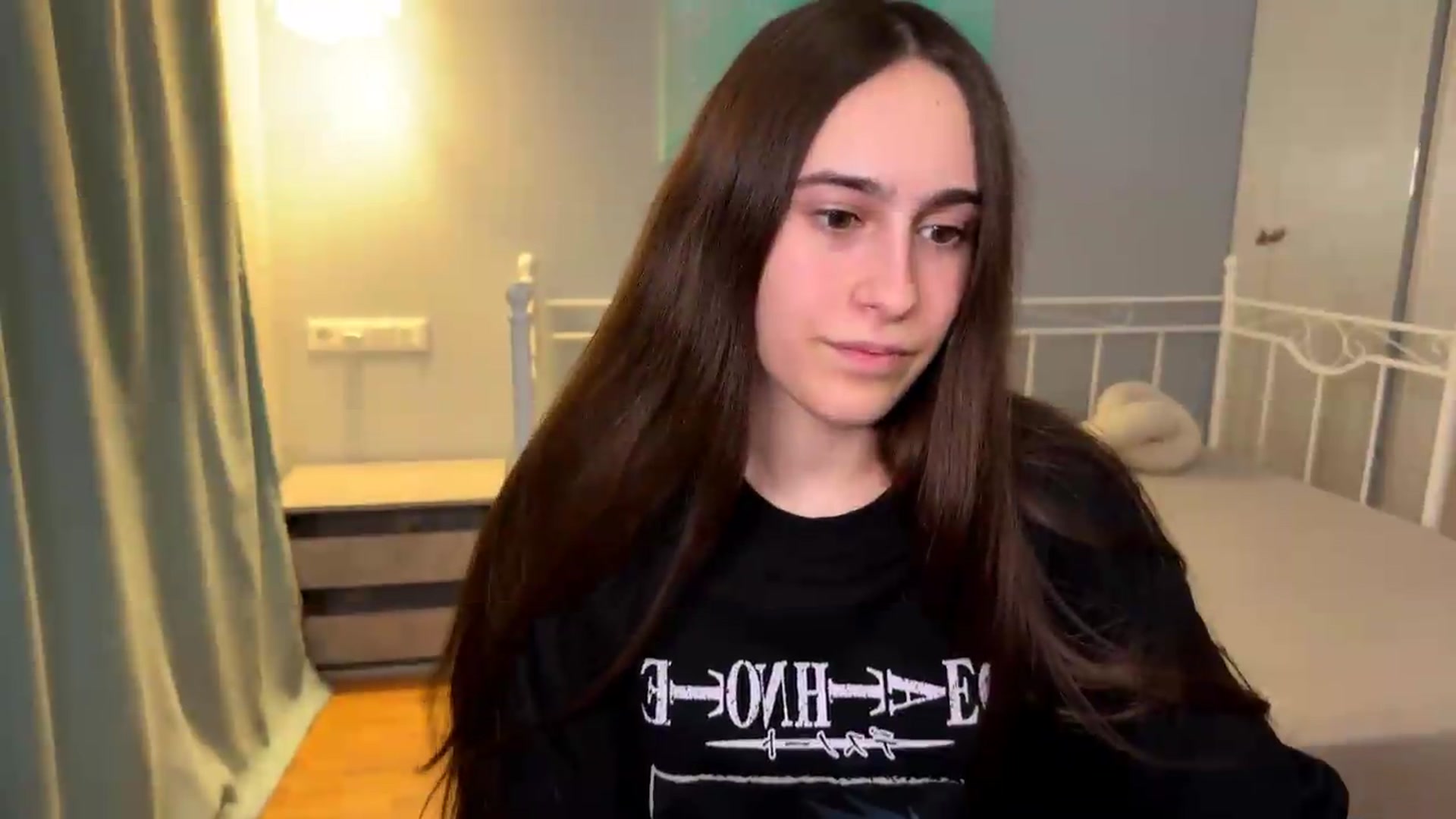 Gallery image thumbnail from ulohu's myfreecams stream on, 07/08/2026, 01:14 image 4 of 20