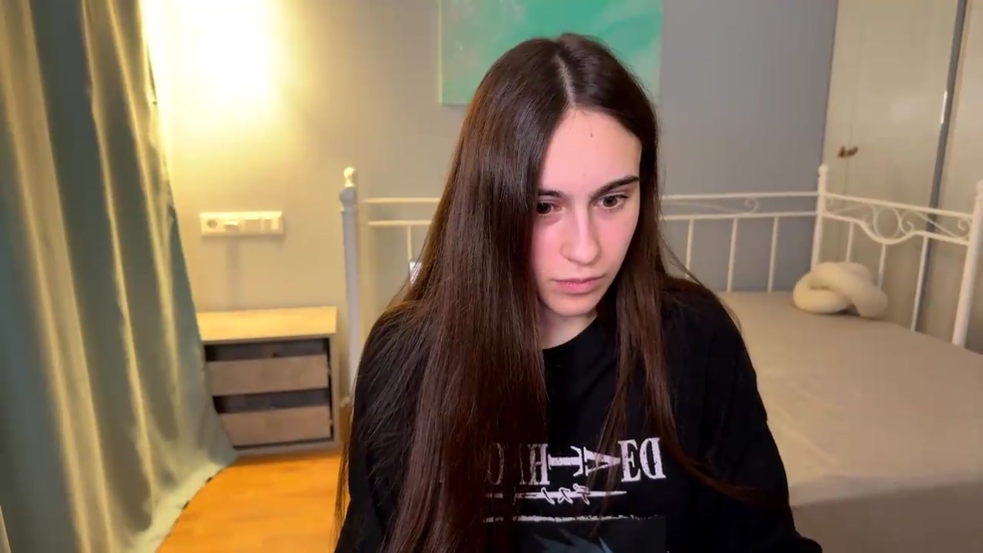 Gallery image thumbnail from ulohu's myfreecams stream on, 07/08/2026, 22:10 image 2 of 20