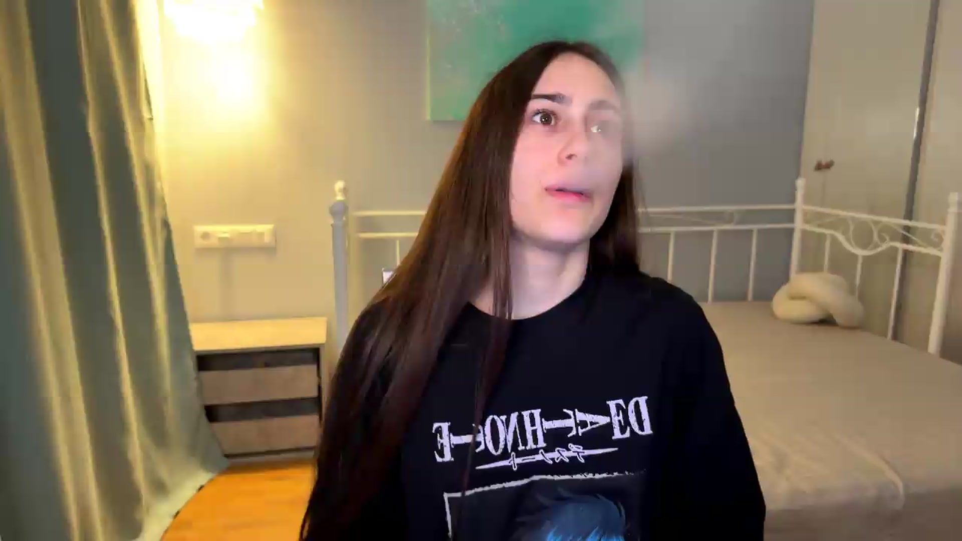 Gallery image thumbnail from ulohu's myfreecams stream on, 07/09/2026, 01:10 image 6 of 20