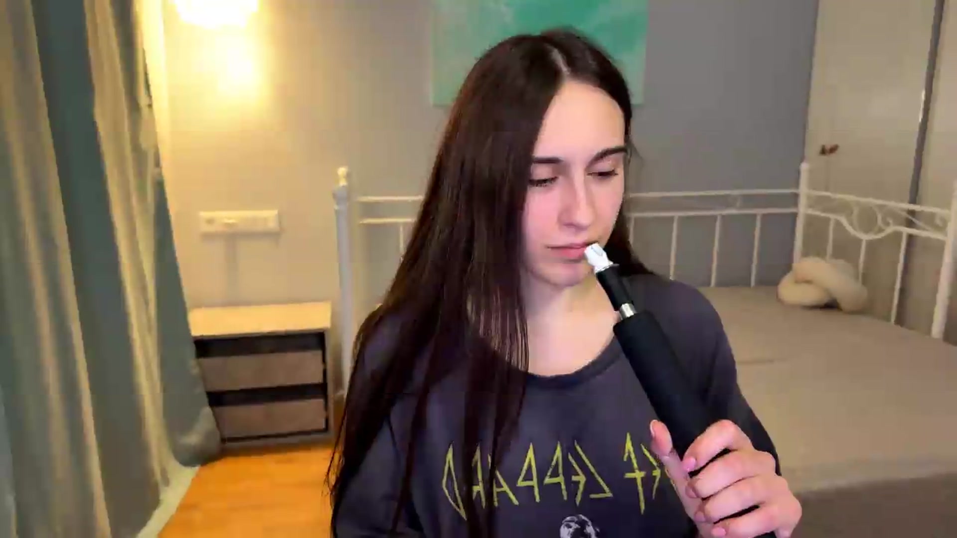 Gallery image thumbnail from ulohu's myfreecams stream on, 07/09/2026, 19:54 image 15 of 20