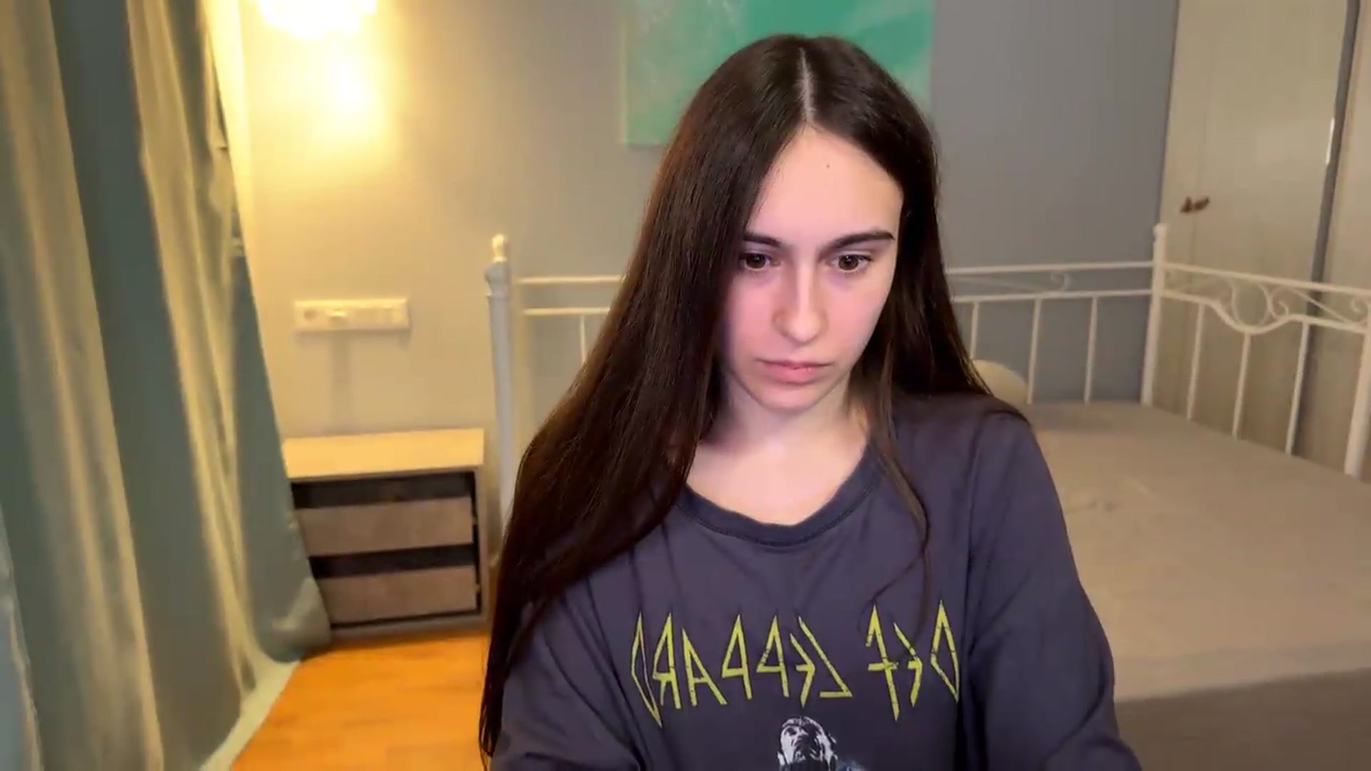 Gallery image thumbnail from ulohu's myfreecams stream on, 07/10/2026, 24:16 image 6 of 20