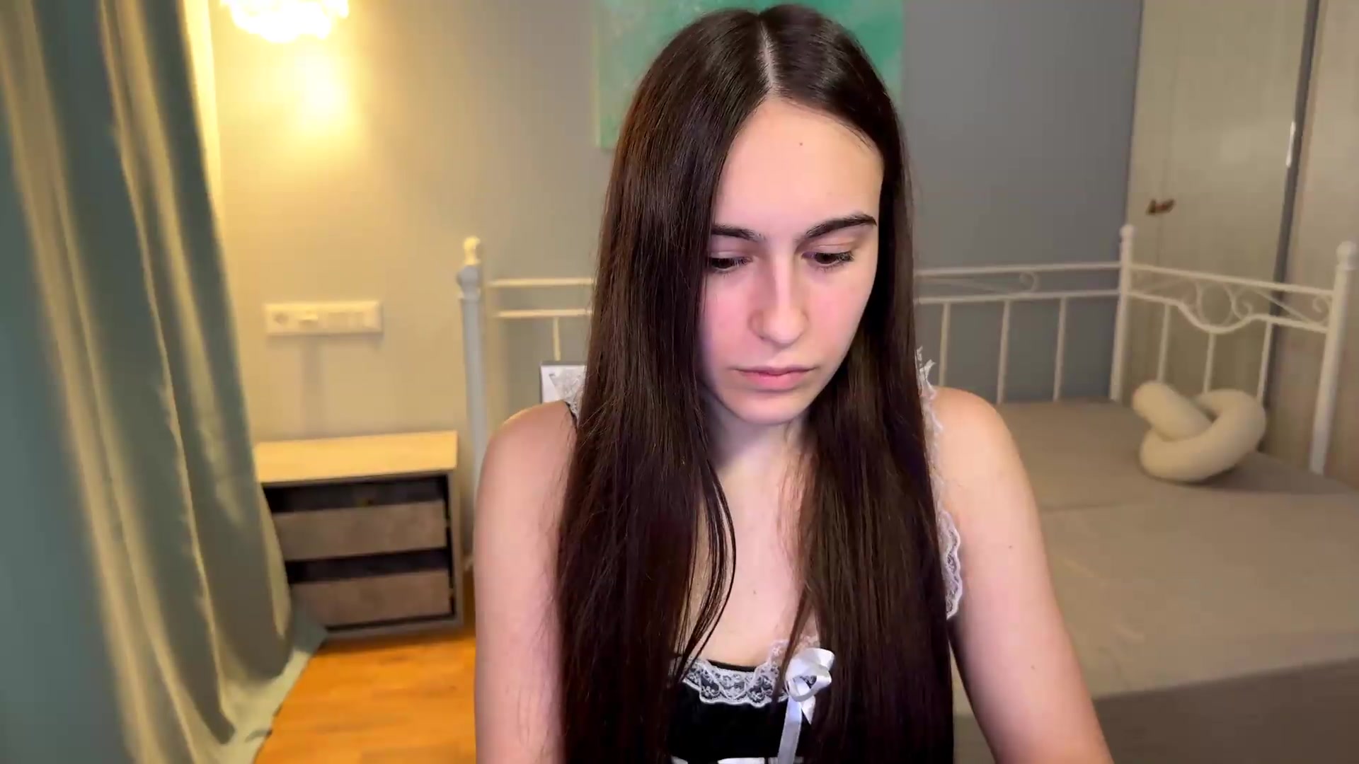 Gallery image thumbnail from ulohu's myfreecams stream on, 07/10/2026, 21:04 image 17 of 20