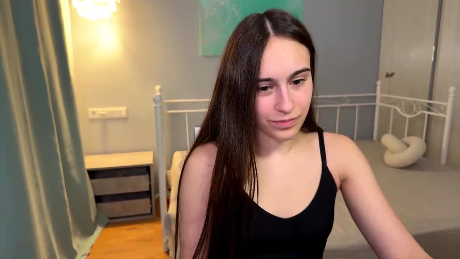 Gallery image thumbnail from ulohu's myfreecams stream on, 07/10/2026, 22:36 image 4 of 20