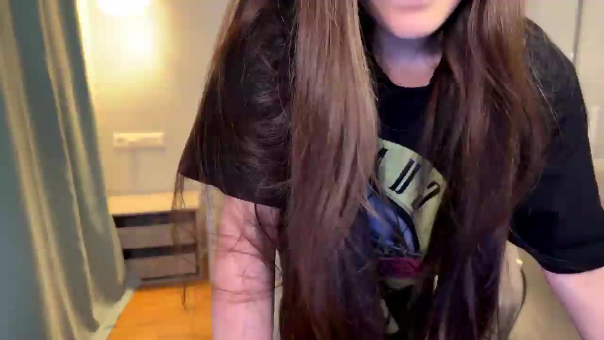 Gallery image thumbnail from ulohu's myfreecams stream on, 07/10/2026, 23:35 image 8 of 20