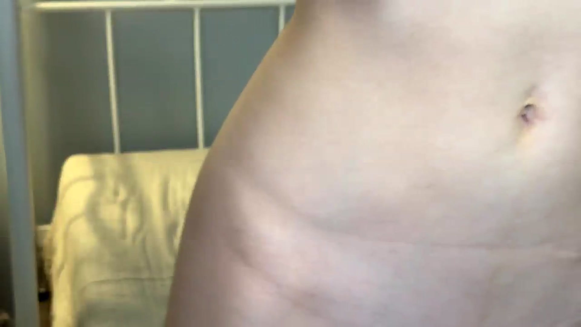 Gallery image thumbnail from ulohu's myfreecams stream on, 07/11/2026, 21:54 image 14 of 20