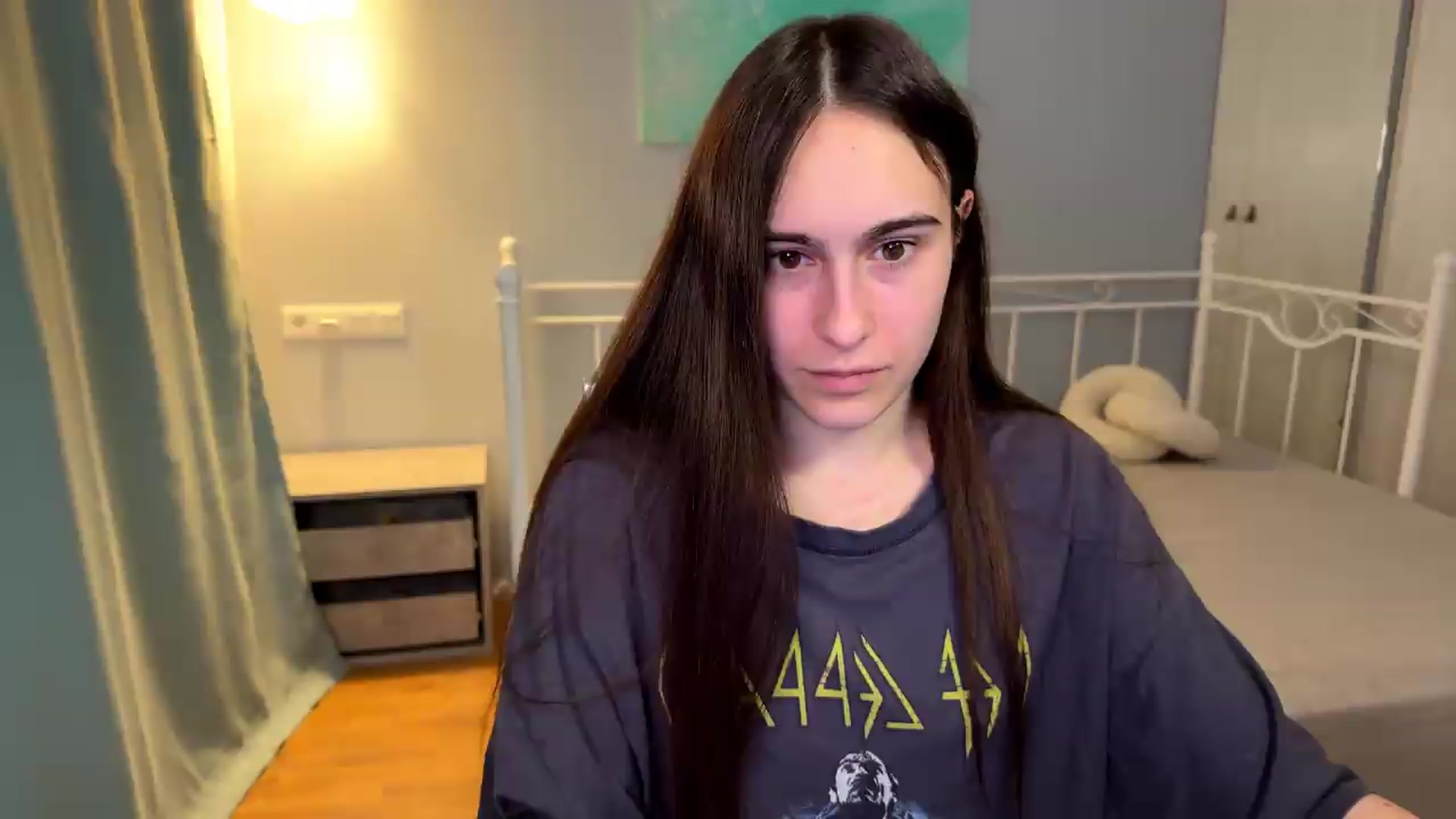 Gallery image thumbnail from ulohu's myfreecams stream on, 07/11/2026, 23:15 image 12 of 20