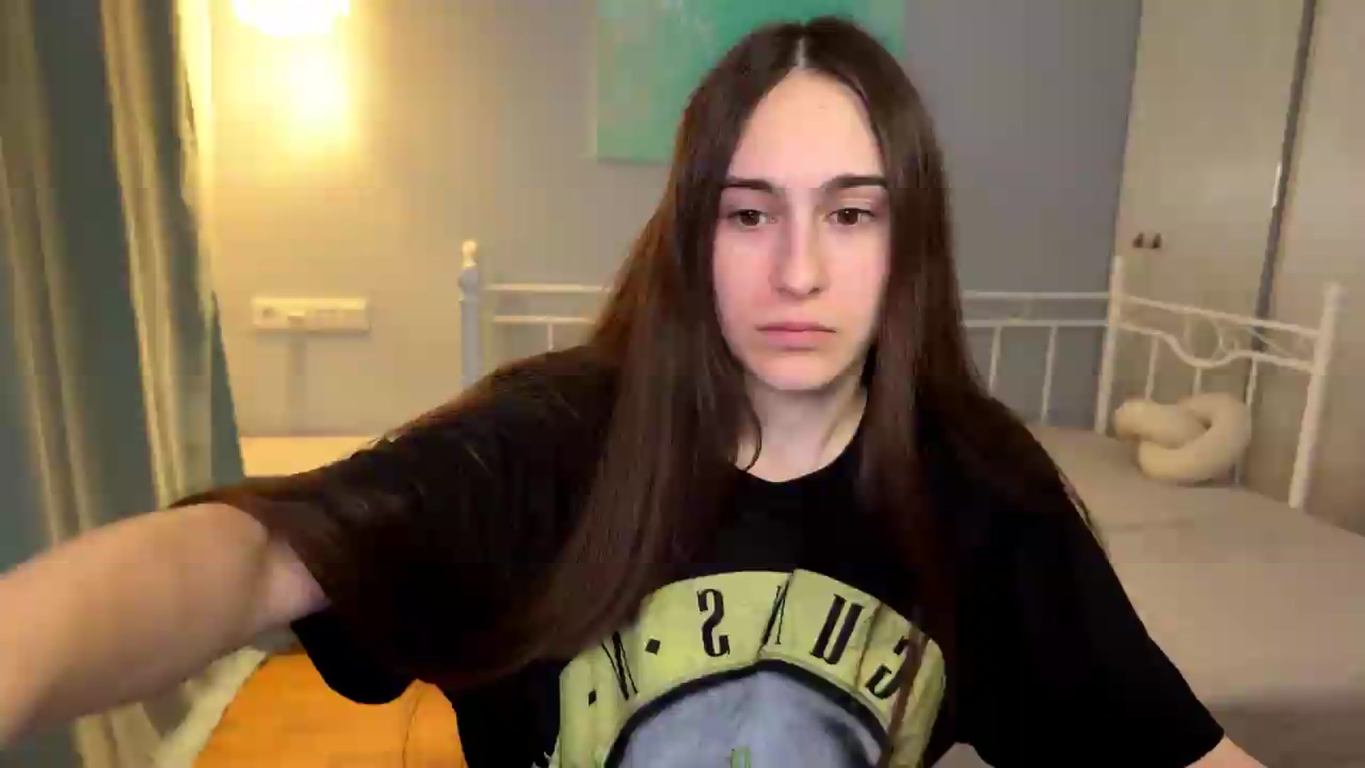 Gallery image thumbnail from ulohu's myfreecams stream on, 07/12/2026, 19:48 image 1 of 20