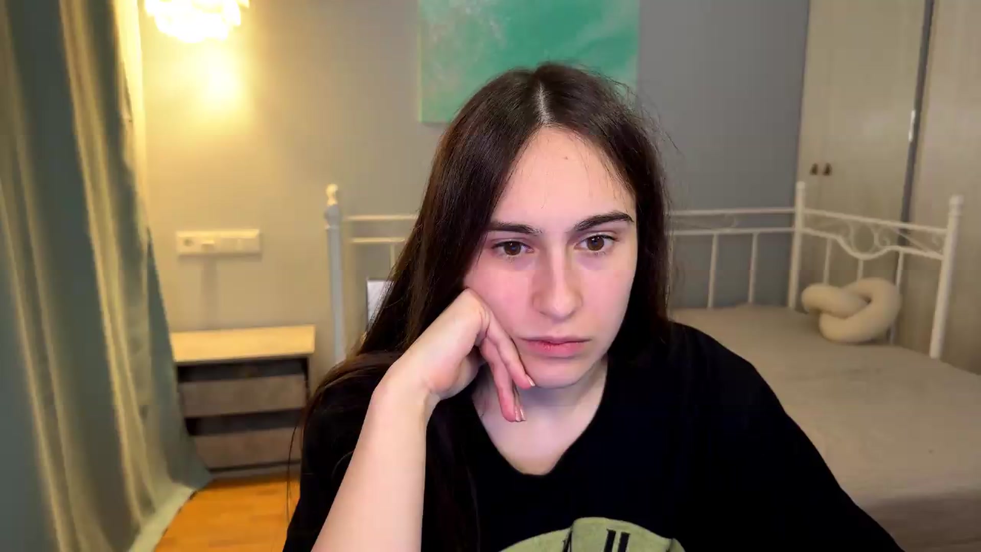 Gallery image thumbnail from ulohu's myfreecams stream on, 07/12/2026, 23:02 image 6 of 20
