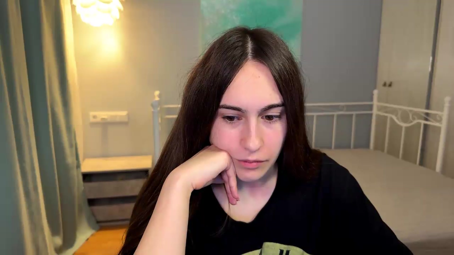 Gallery image thumbnail from ulohu's myfreecams stream on, 07/15/2026, 23:34 image 18 of 20