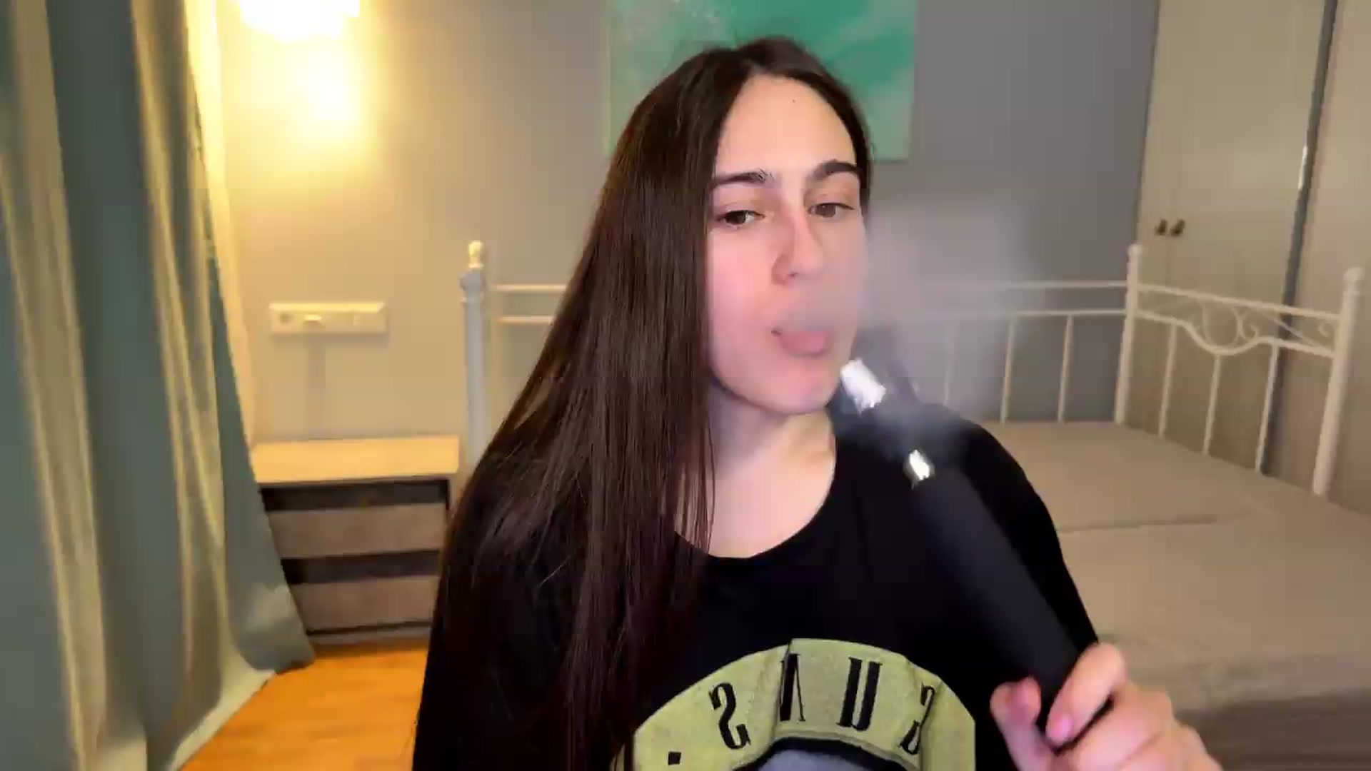 Gallery image thumbnail from ulohu's myfreecams stream on, 07/17/2026, 05:34 image 5 of 20