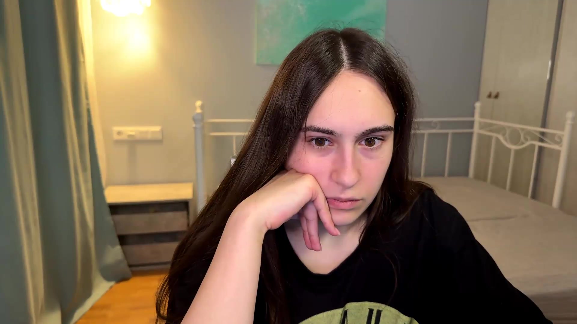 Gallery image thumbnail from ulohu's myfreecams stream on, 07/17/2026, 06:17 image 20 of 20