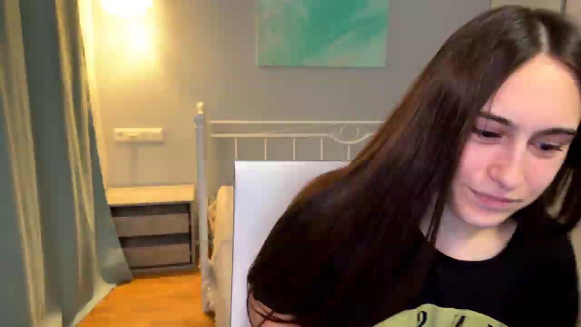 Gallery image thumbnail from ulohu's myfreecams stream on, 07/17/2026, 06:17 image 9 of 20