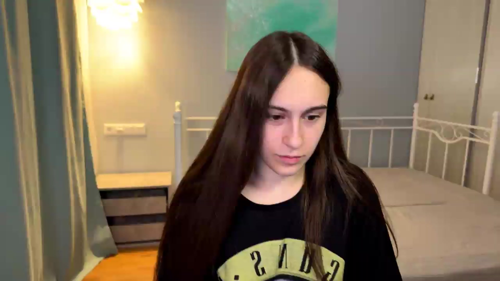 Gallery image thumbnail from ulohu's myfreecams stream on, 07/17/2026, 09:41 image 2 of 20