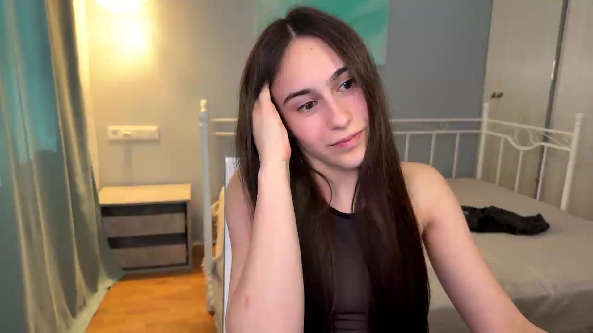 Gallery image thumbnail from ulohu's myfreecams stream on, 07/18/2026, 13:01 image 8 of 20