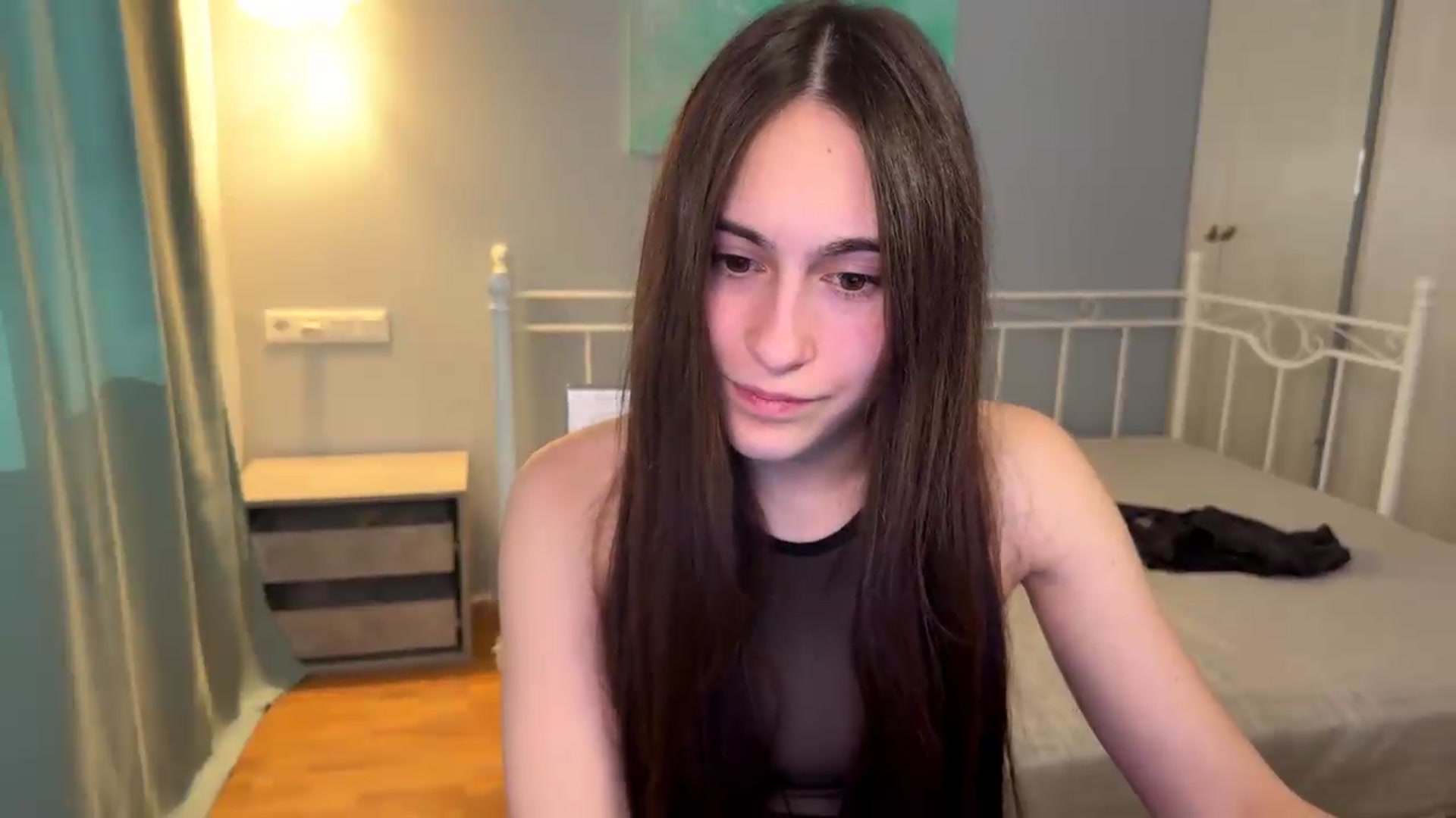 Gallery image thumbnail from ulohu's myfreecams stream on, 07/18/2026, 13:01 image 18 of 20