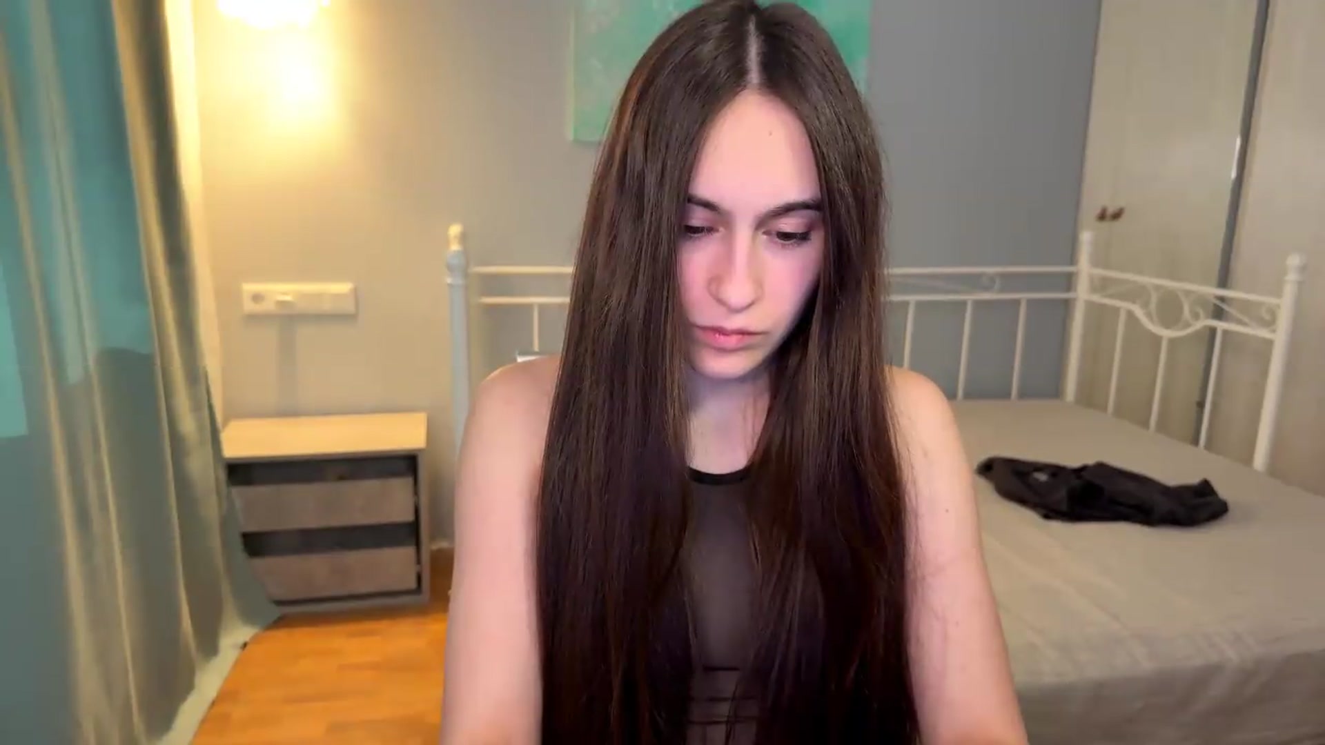 Gallery image thumbnail from ulohu's myfreecams stream on, 07/18/2026, 13:01 image 13 of 20