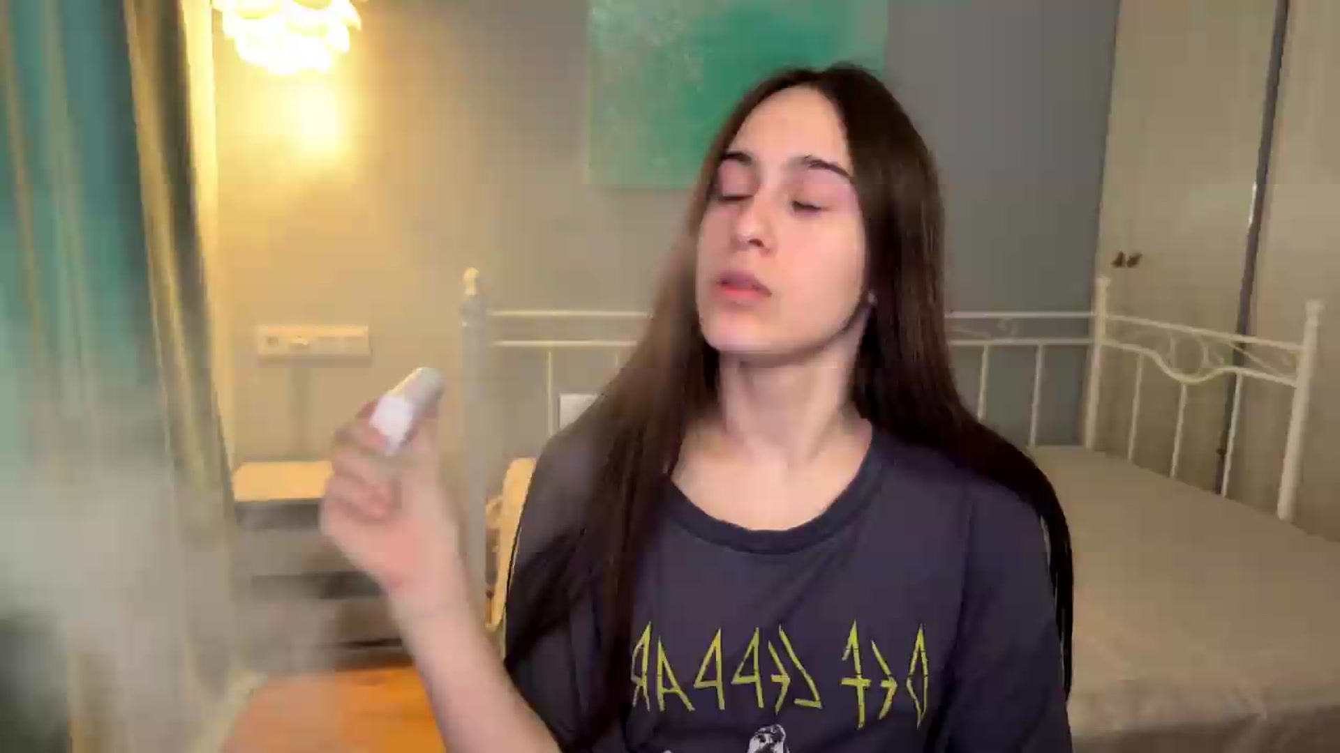 Gallery image thumbnail from ulohu's myfreecams stream on, 07/18/2026, 13:01 image 1 of 20