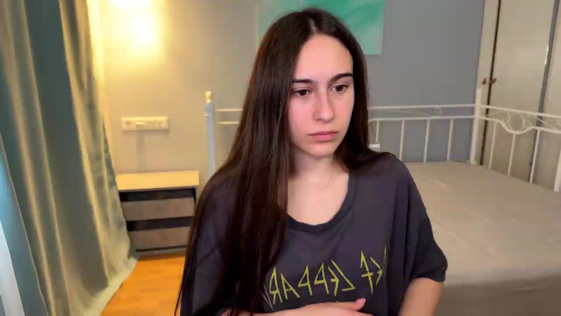 Gallery image thumbnail from ulohu's myfreecams stream on, 07/20/2026, 08:39 image 3 of 20